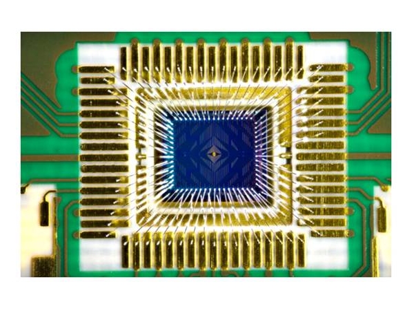 Intel Releases New Silicon Spin Quantum Bit Chip Tunnel Falls, Pushing Quantum Computing towards Practicality